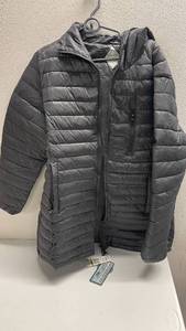 lot 270 image: Spire Gray Puffy Jacket Size XL w Tags