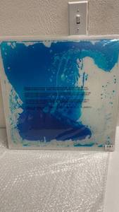 lot 262 image: HearthSong - Captivating Color Liquid Square Cushioned Floor Playmat for Kids, Blue