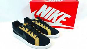 lot 290 image: Nike Court Royale Premium Womens Shoes Size 10