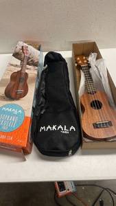 lot 301 image: Makala Soprano Ukelele w Gig Bag - NEW