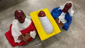 lot 318 image: Christmas Decoration Nativity Scene
