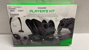 lot 312 image: dreamGear Players Kit for Xbox One