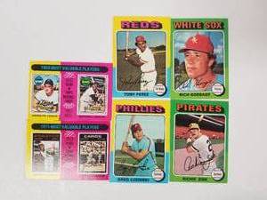 lot 101 image: Selection of 1975 Topps baseball cards