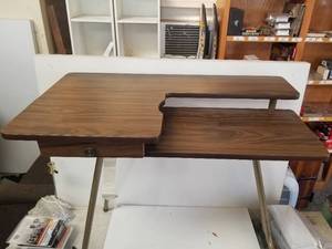 lot 136 image: Foldable Sewing Desk or work station