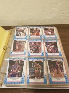 lot 115 image: Selection of 198889 Fleer basketball cards