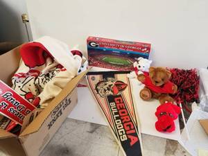 lot 116 image: Selection of University of Georgia items