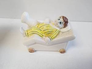 lot 170 image: Get well soon gift ceramic box