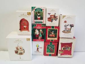 lot 201 image: Selection of Hallmark Christmas Ornaments