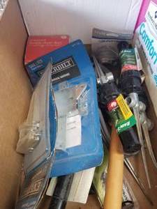 lot 227 image: Selection of garage items, gate hardware, sprinklers