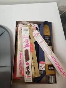 lot 143 image: Selection of replacement zippers
