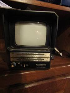 lot 29 image: Panasonic ACDCbattery power and plug in TVRadio
