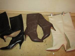 lot 81 image: Eclisse Knee high boots black and brown 5th East heel boots both size 6