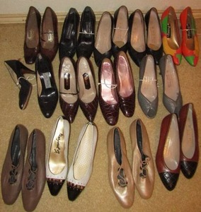 lot 82 image: Lot womens size 6 shoes- Val-wood, Bruno Magli Stuart Witzel and more