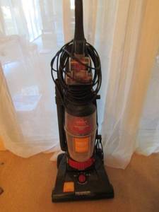 lot 97 image: Bissell power flex helix turbo vacuum