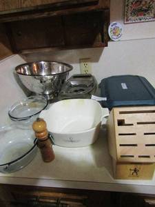 lot 121 image: Strainer, knife block, Correlle bowl and 2 baking dishes