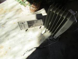 lot 152 image: Harvest electric heater on wheels Aruin 1320 Electric heater