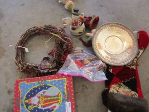 lot 159 image: Christmas- small wreath, tin, stockings, ornaments, musical snowman