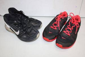 lot 154 image: Mens Nike Athletic Shoes Red and Black Size 12.5, Black and White Lunarlon Size 12