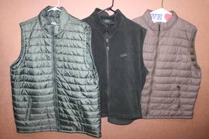 lot 131 image: Mens Sleeveless Jackets Jackson Hole XXL, Woolrich Olive Green 2XL, Weatherproof 32 Degrees XXL