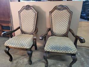 lot 199 image: Set of 6 Dining Chairs, see all pictures