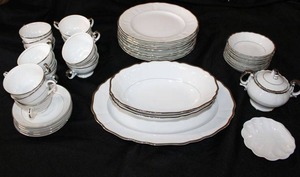 lot 34 image: Harmony House Silver Sonata 3639 8-person Dish Set Plus a few Extras