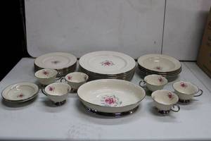 lot 43 image: Flintridge China Dish Set with Pink Rose Pattern, see pictures