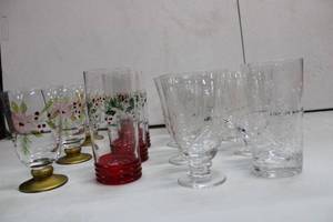 lot 194 image: Home Dcor Holiday Glasses Sets, by Pfaltzgraff, 3 Designs