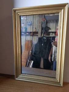 lot 25 image: Framed mirror - 21.5 by 32