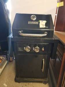 lot 28 image: Master Forge 2 burner gas grill
