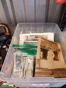lot 39 image: Selection of old photographs