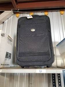 lot 83 image: Set of 2 luggagetravel cases