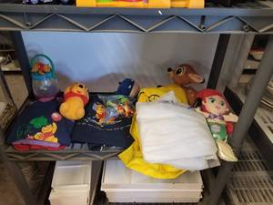 lot 102 image: Selection of Disney items