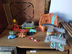 lot 126 image: Fisher Price GeoTrax- Radiator Springs - Disney Cars -