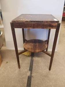 lot 127 image: Wood side table