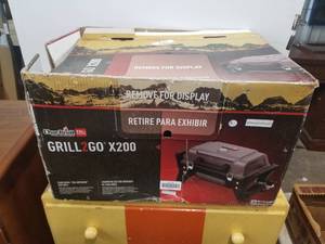 lot 194 image: Grill2go x200 - used grill