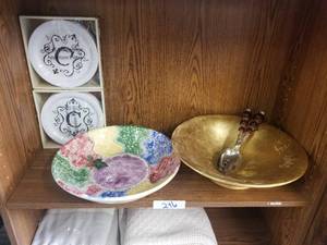 lot 246 image: Selection of Home Decor.