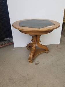 lot 261 image: Mid-Century Slate top round table