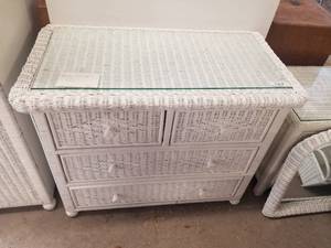 lot 267 image: White wicker dresser with drawers