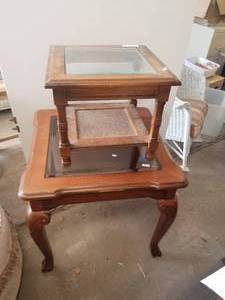 lot 279 image: Selection of 2 glass top side tables