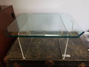 lot 289 image: Glass top table