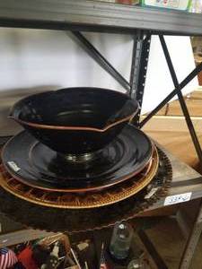 lot 333 image: Selection of home decor