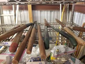 lot 359 image: Selection of garden clipperstrimmers