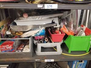 lot 376 image: Selection of painting supplies