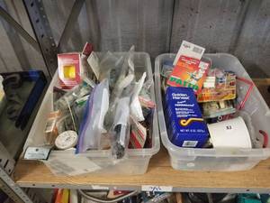 lot 395 image: Selection of garage items