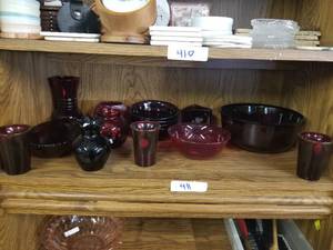 lot 411 image: Selection of Red glassware
