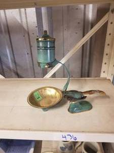 lot 436 image: Home decor