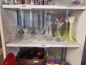lot 470 image: Selection of candlestick holders