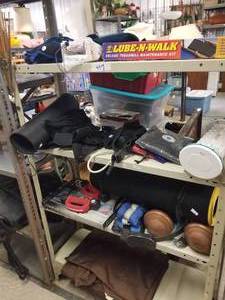 lot 447 image: Selection of exercise equipment