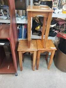 lot 463 image: Selection of 3 pedestal tables 12 by 21