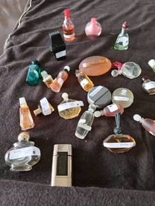 lot 147 image: Selection of perfume